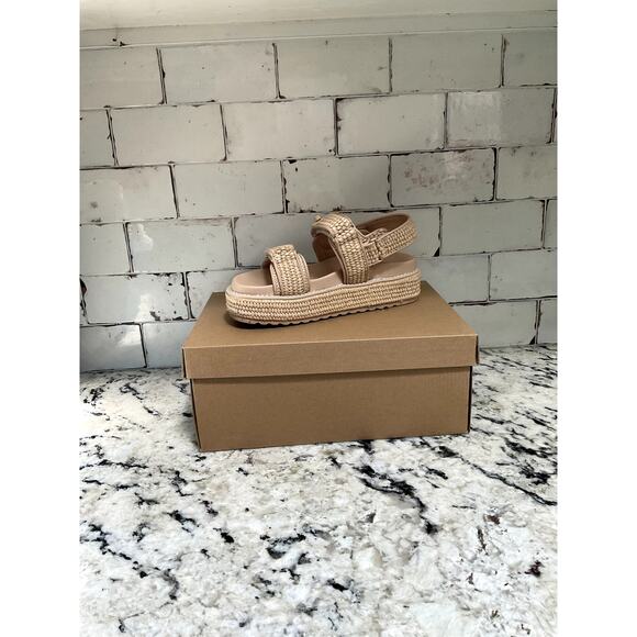 Steve Madden Tan Platform Sandals - Picture 2 of 5